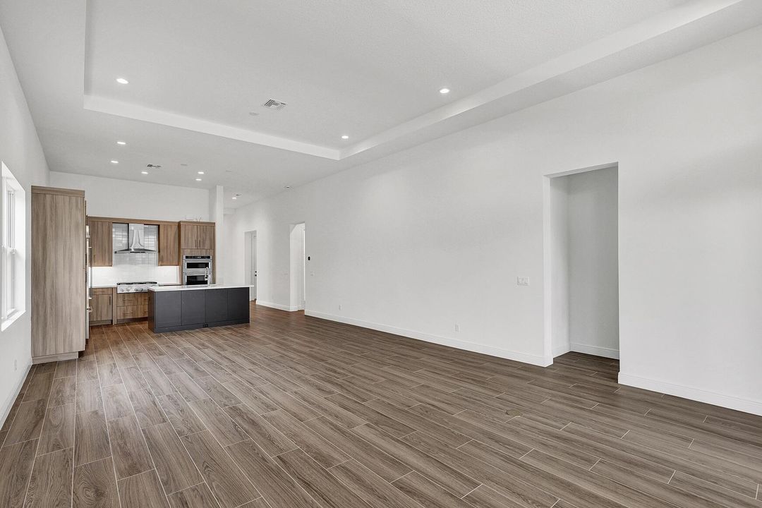 For Sale: $899,000 (3 beds, 3 baths, 2429 Square Feet)