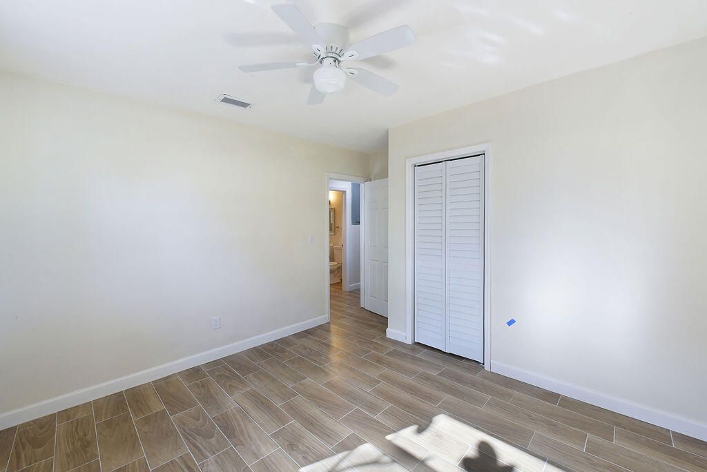 For Rent: $3,500 (4 beds, 2 baths, 1375 Square Feet)