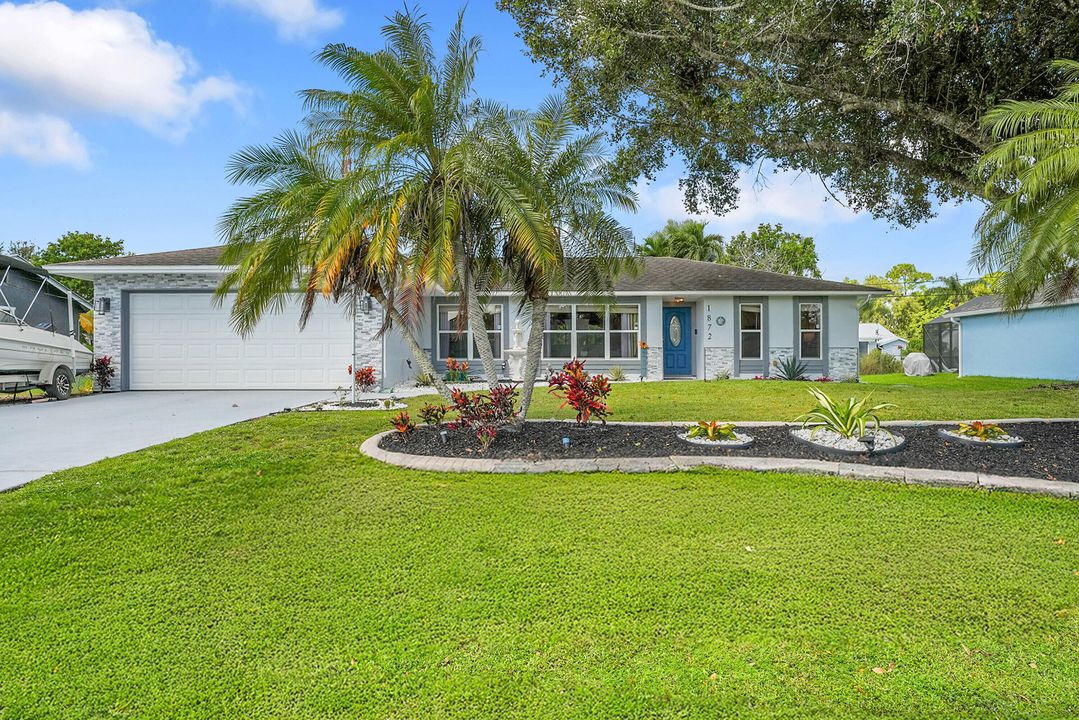 Active With Contract: $385,000 (3 beds, 2 baths, 1742 Square Feet)