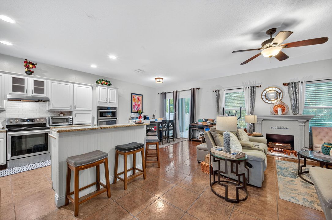 For Sale: $459,000 (4 beds, 3 baths, 2927 Square Feet)