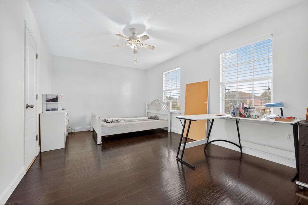 For Sale: $459,000 (4 beds, 3 baths, 2927 Square Feet)