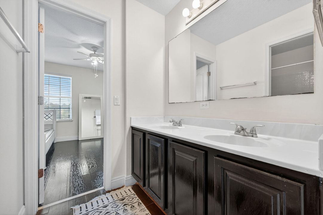 For Sale: $459,000 (4 beds, 3 baths, 2927 Square Feet)