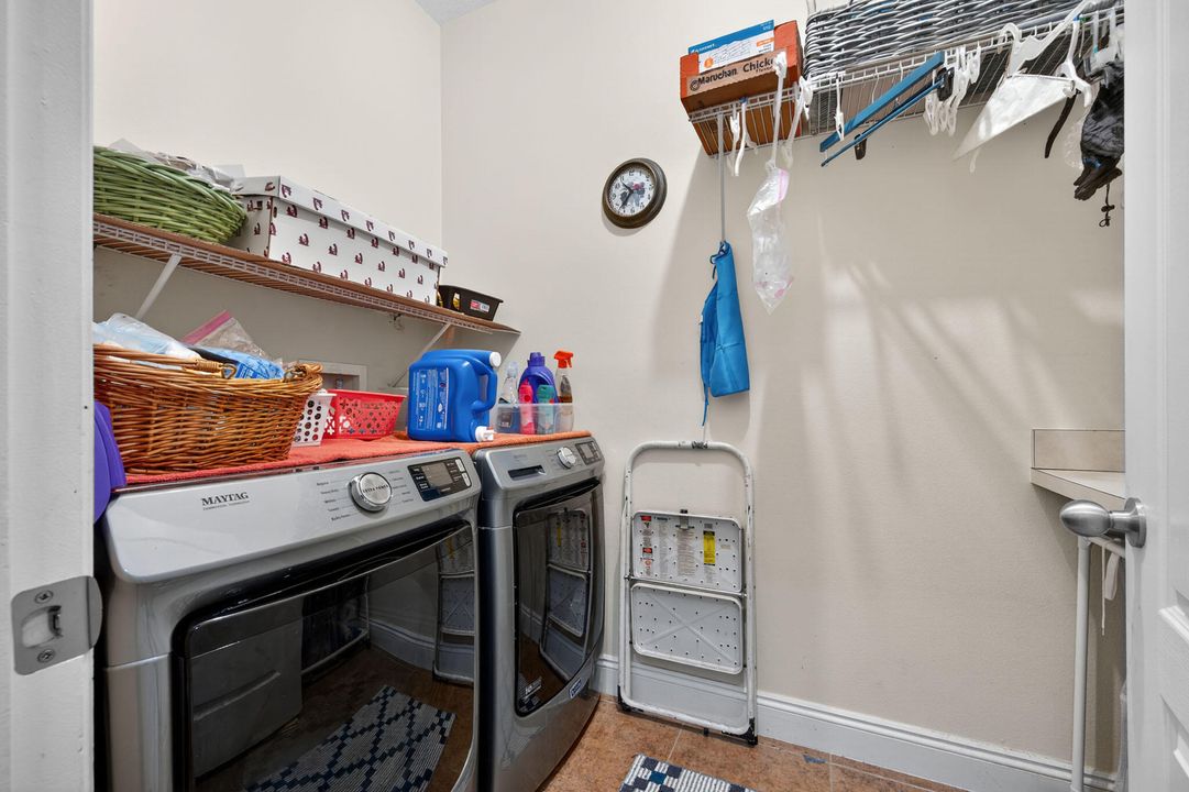 For Sale: $459,000 (4 beds, 3 baths, 2927 Square Feet)