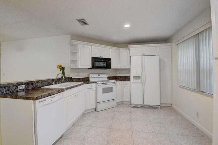For Rent: $2,895 (2 beds, 2 baths, 1496 Square Feet)