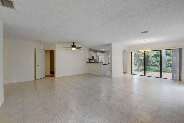 For Rent: $2,895 (2 beds, 2 baths, 1496 Square Feet)