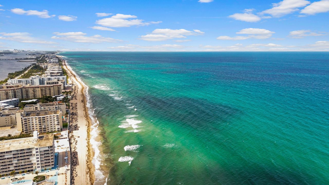 For Rent: $3,500 (2 beds, 2 baths, 1121 Square Feet)