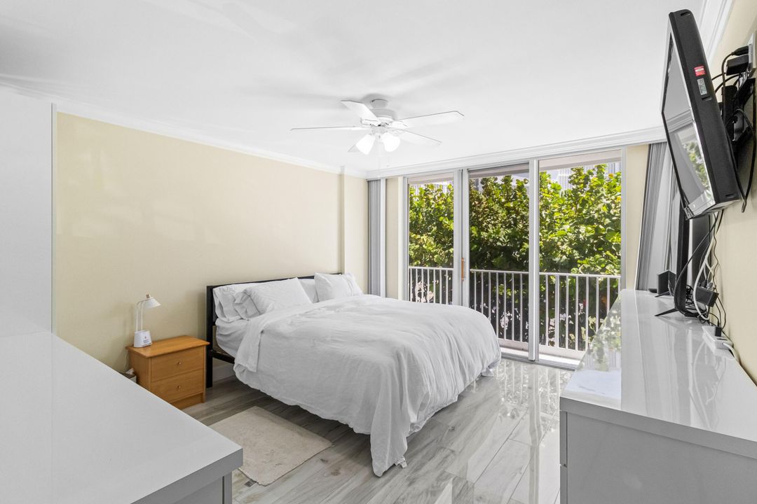 For Rent: $3,500 (2 beds, 2 baths, 1121 Square Feet)