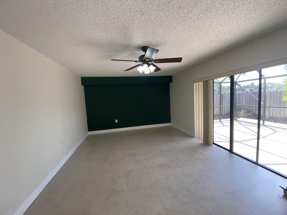 For Rent: $2,000 (2 beds, 2 baths, 1236 Square Feet)