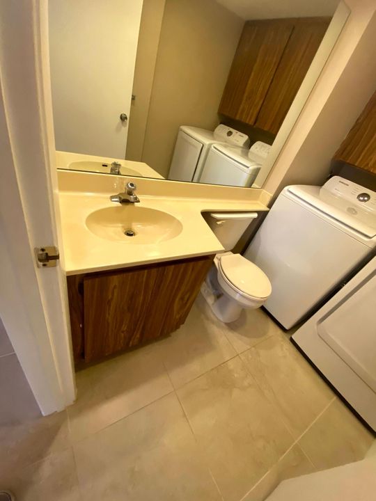 For Rent: $2,000 (2 beds, 2 baths, 1236 Square Feet)