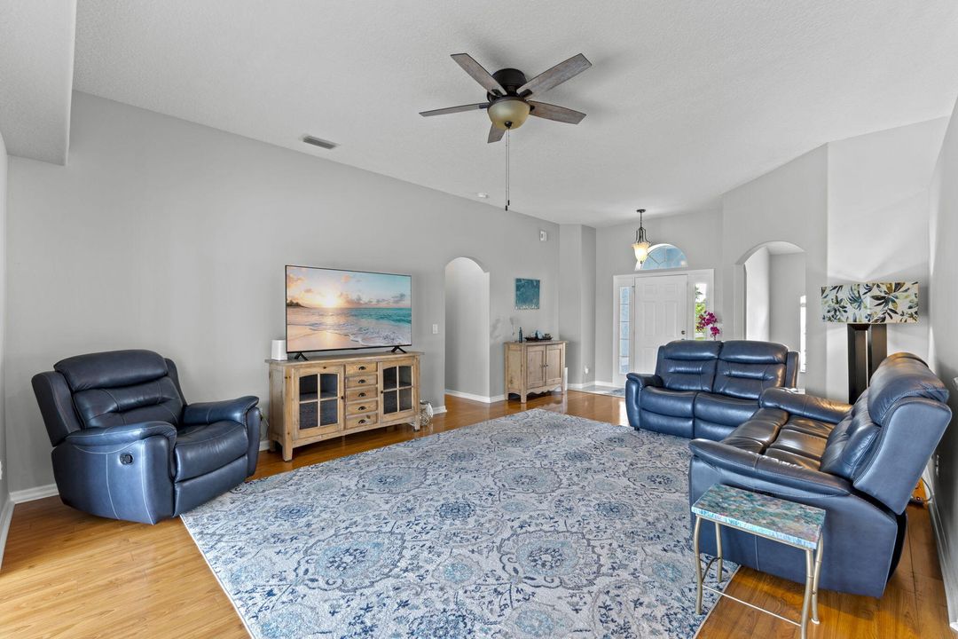 Active With Contract: $485,000 (3 beds, 2 baths, 1846 Square Feet)