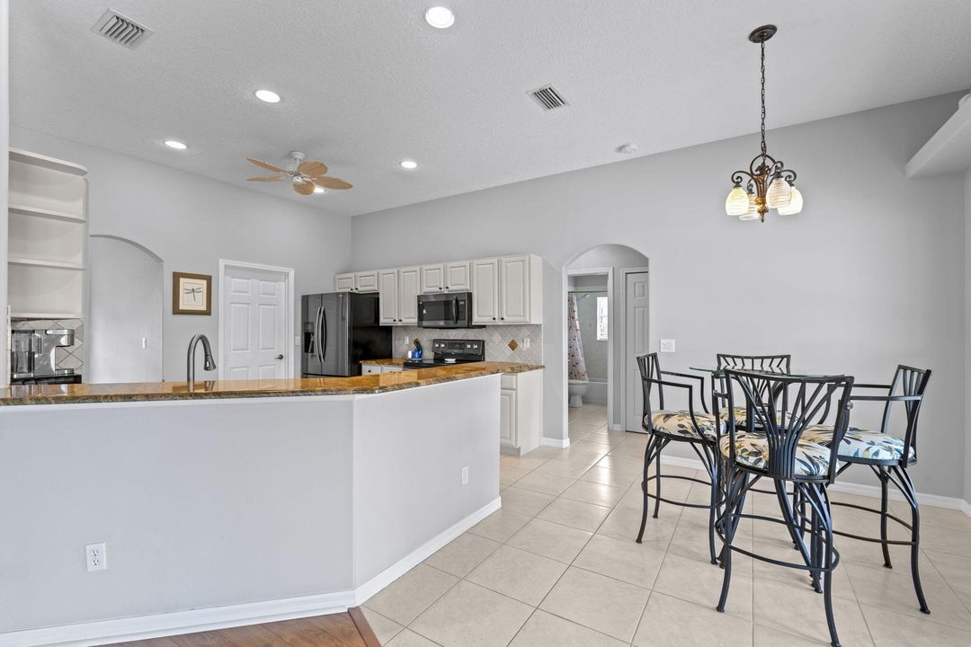 Active With Contract: $485,000 (3 beds, 2 baths, 1846 Square Feet)