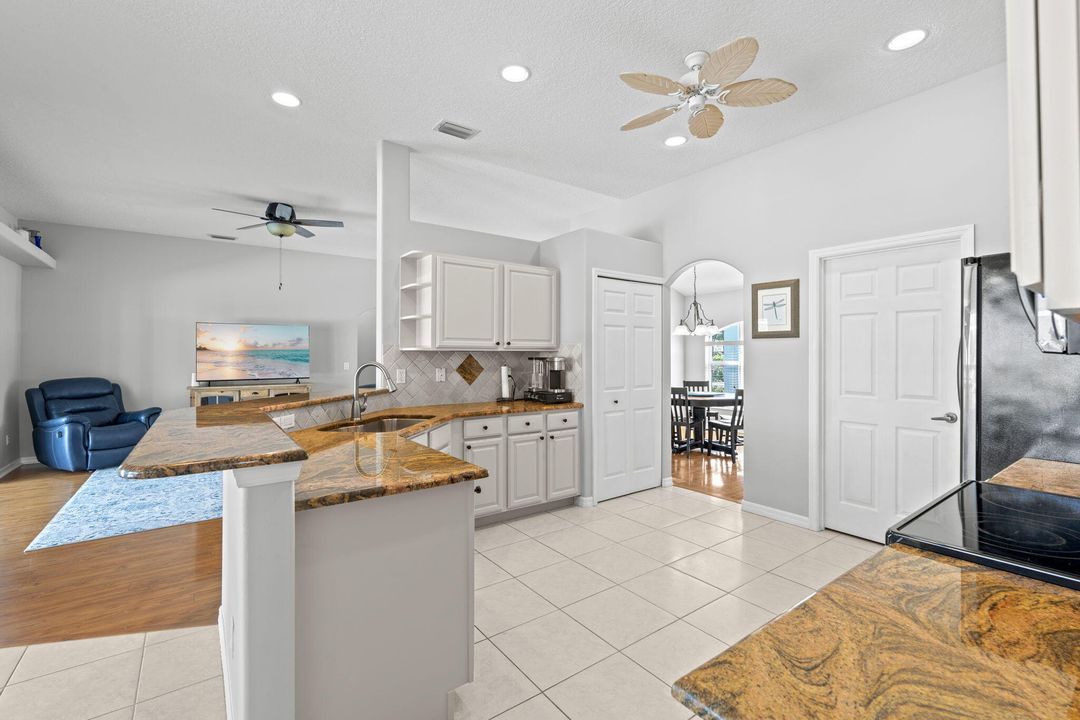 Active With Contract: $485,000 (3 beds, 2 baths, 1846 Square Feet)