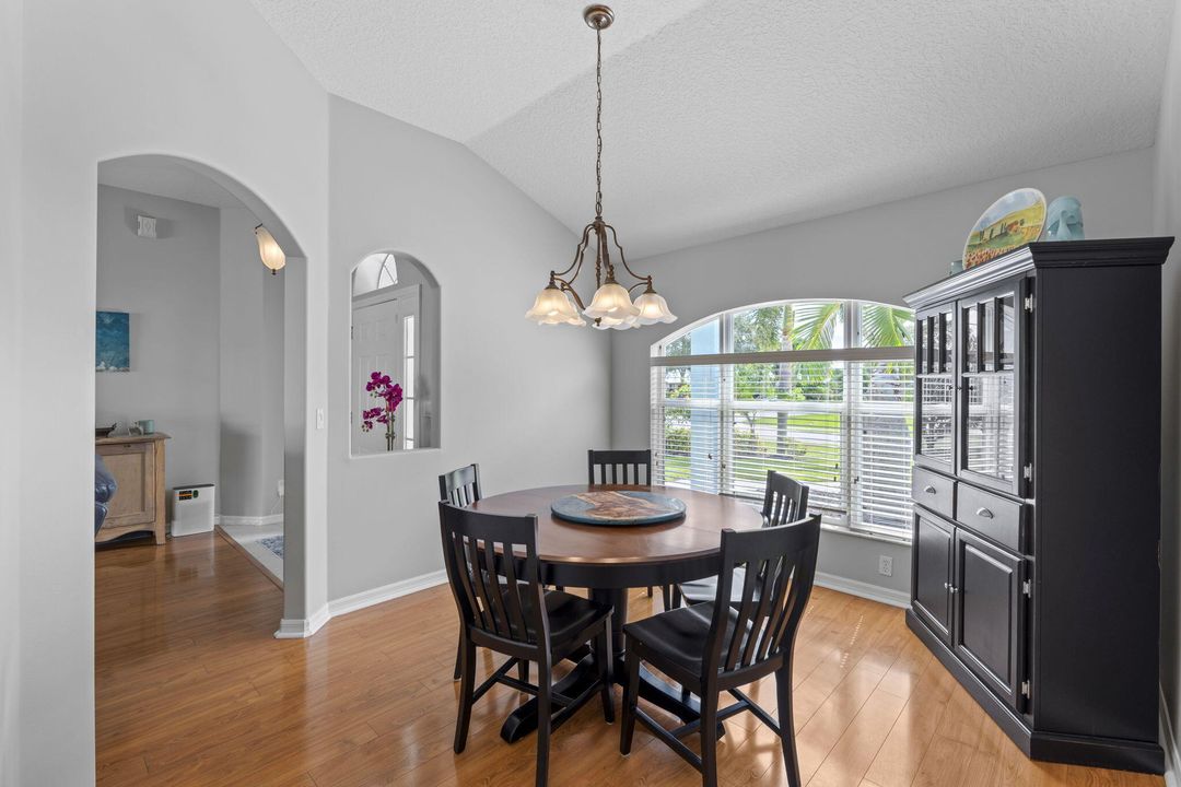 Active With Contract: $485,000 (3 beds, 2 baths, 1846 Square Feet)