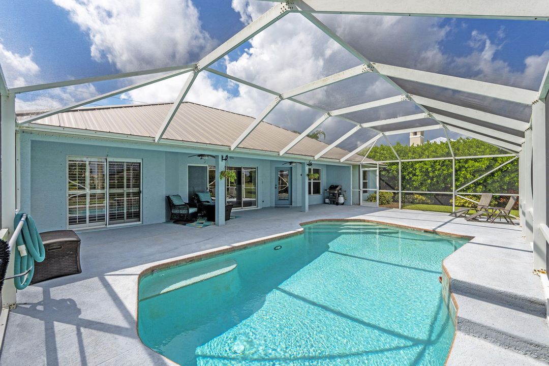 Active With Contract: $485,000 (3 beds, 2 baths, 1846 Square Feet)