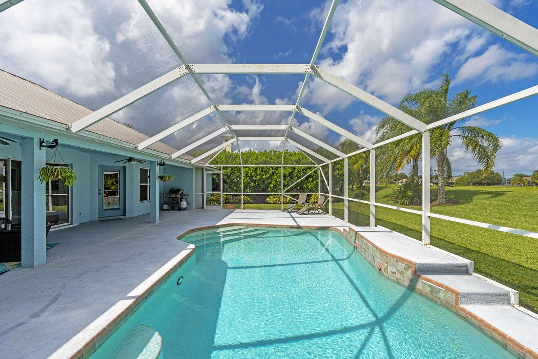 Active With Contract: $485,000 (3 beds, 2 baths, 1846 Square Feet)