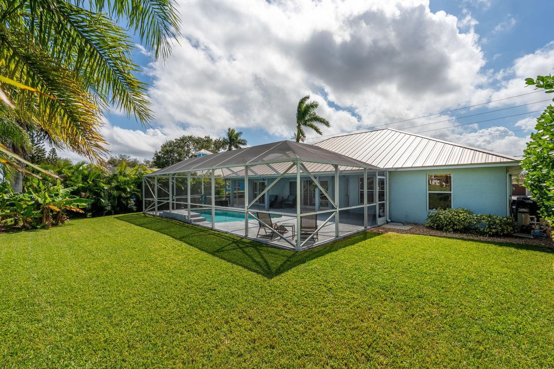 Active With Contract: $485,000 (3 beds, 2 baths, 1846 Square Feet)