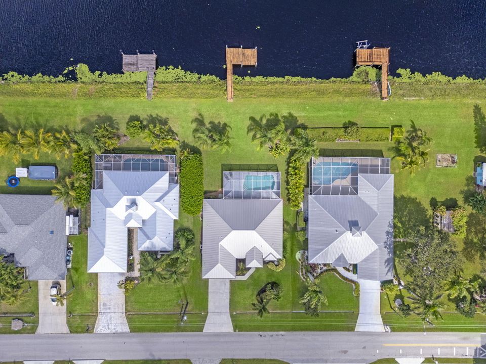 Active With Contract: $485,000 (3 beds, 2 baths, 1846 Square Feet)