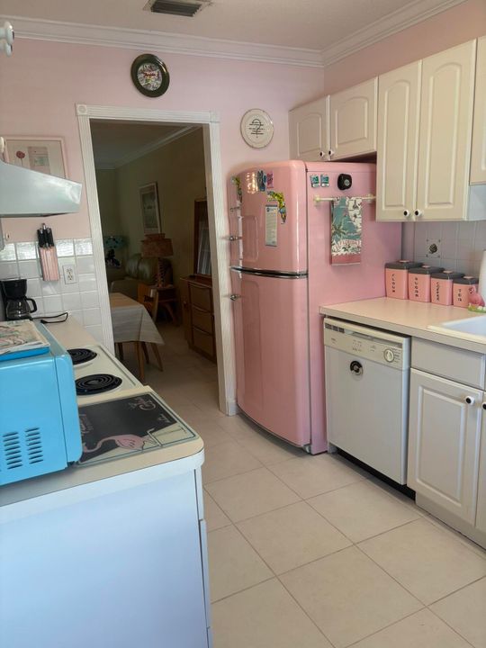 For Rent: $1,699 (2 beds, 2 baths, 908 Square Feet)