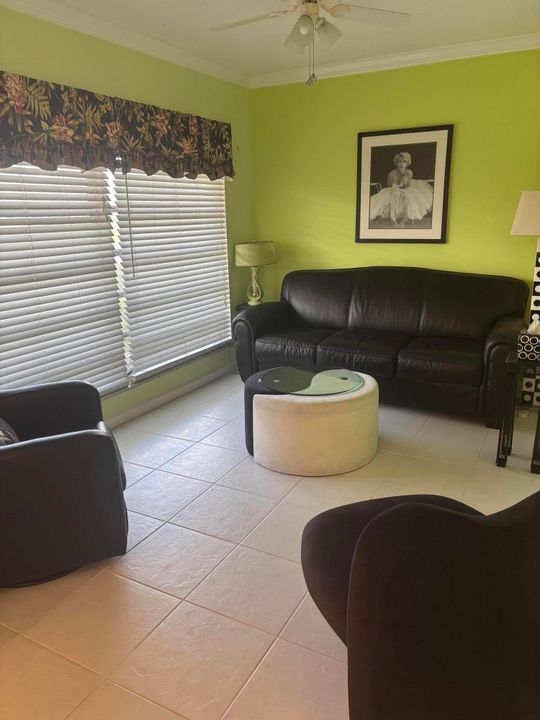 For Rent: $1,699 (2 beds, 2 baths, 908 Square Feet)