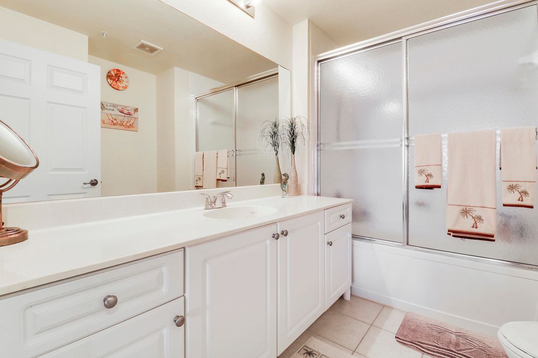 Active With Contract: $289,900 (2 beds, 2 baths, 1092 Square Feet)