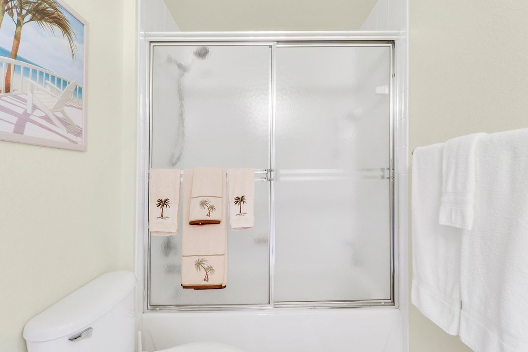 Active With Contract: $289,900 (2 beds, 2 baths, 1092 Square Feet)