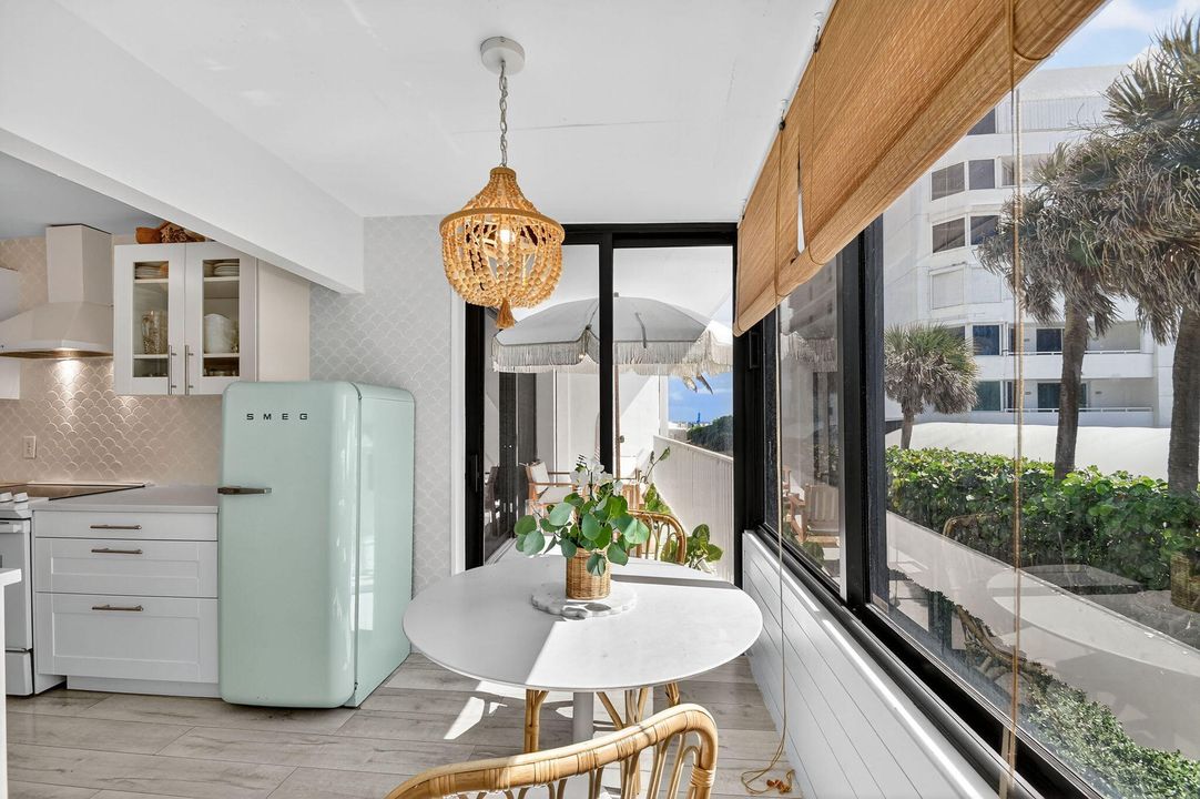 Active With Contract: $339,995 (2 beds, 2 baths, 1417 Square Feet)