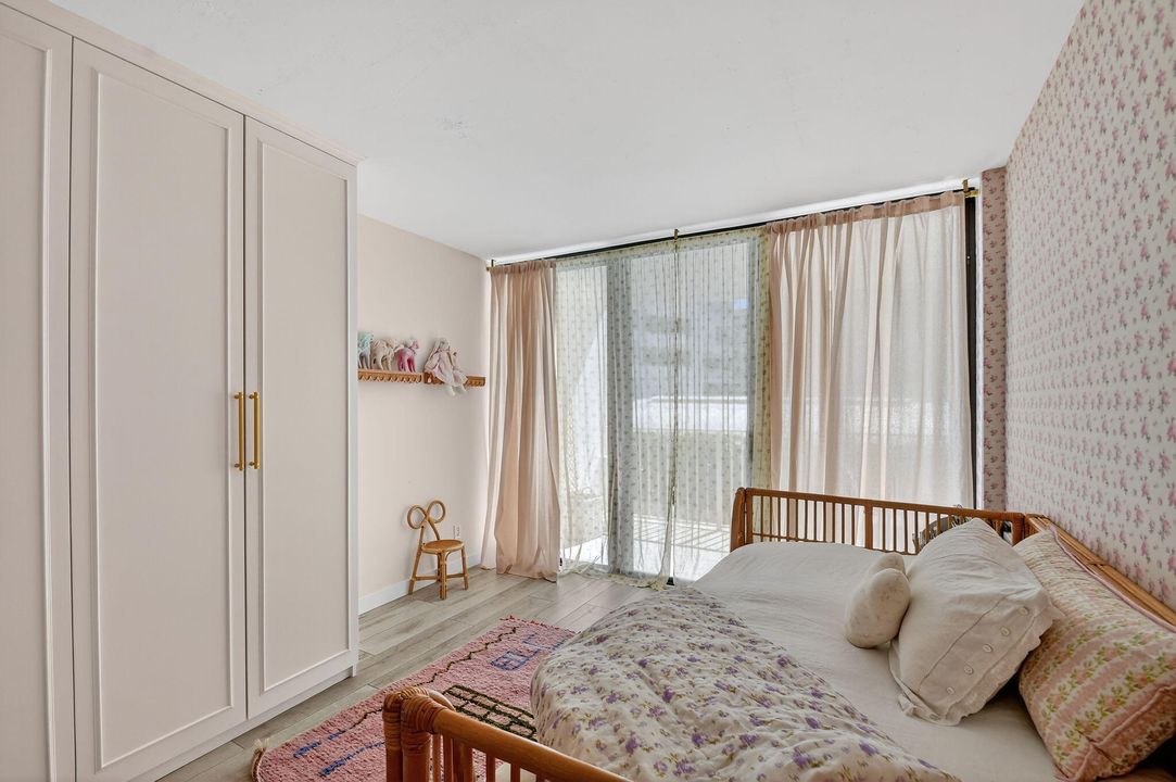 Active With Contract: $339,995 (2 beds, 2 baths, 1417 Square Feet)