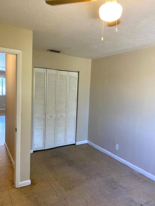 For Rent: $1,450 (2 beds, 1 baths, 700 Square Feet)