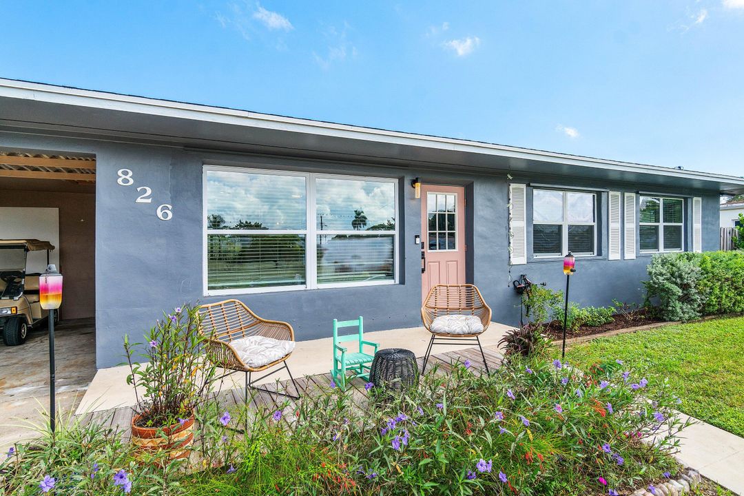 合同活跃: $439,000 (3 贝兹, 2 浴室, 1008 平方英尺)