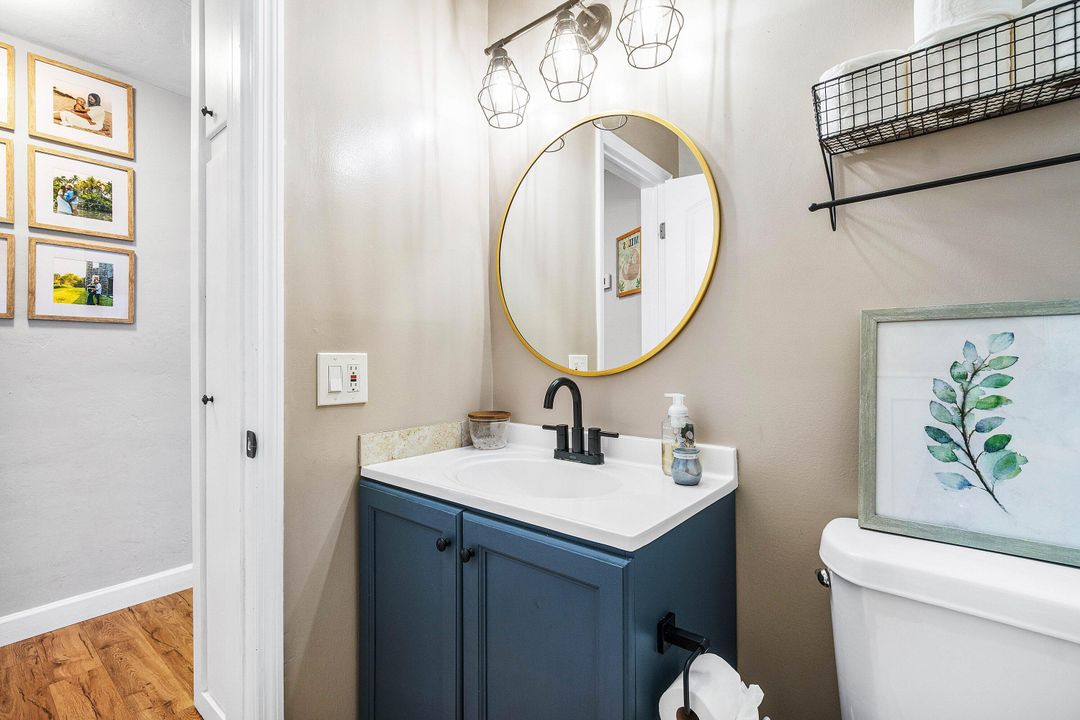 合同活跃: $439,000 (3 贝兹, 2 浴室, 1008 平方英尺)