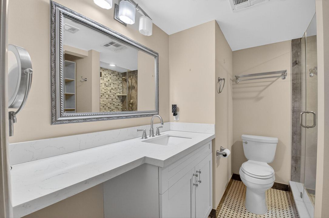 待售: $195,000 (2 贝兹, 2 浴室, 916 平方英尺)