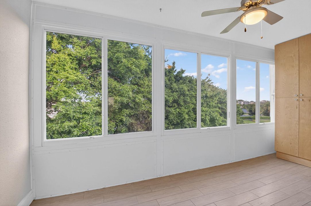 待售: $195,000 (2 贝兹, 2 浴室, 916 平方英尺)