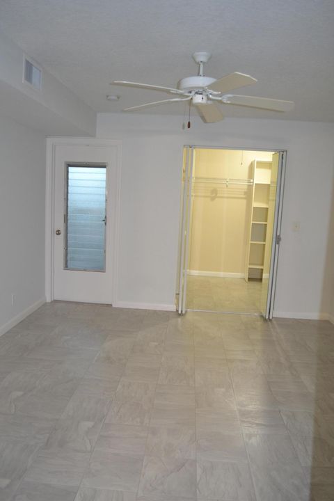For Rent: $2,300 (2 beds, 2 baths, 1150 Square Feet)