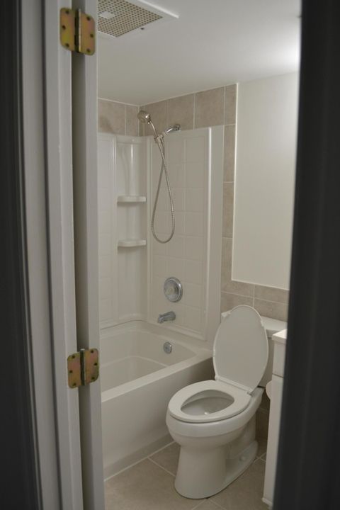 For Rent: $2,300 (2 beds, 2 baths, 1150 Square Feet)