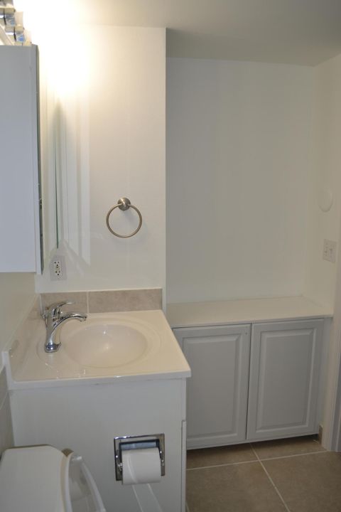 For Rent: $2,300 (2 beds, 2 baths, 1150 Square Feet)