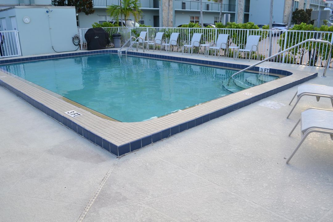 For Rent: $2,300 (2 beds, 2 baths, 1150 Square Feet)