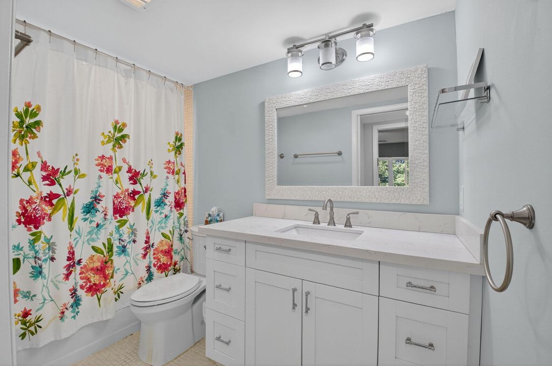 待售: $195,000 (2 贝兹, 2 浴室, 916 平方英尺)