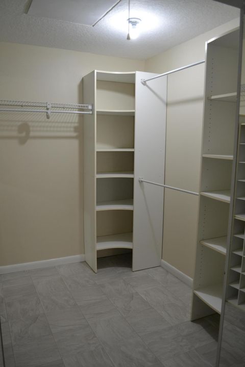 For Rent: $2,300 (2 beds, 2 baths, 1150 Square Feet)