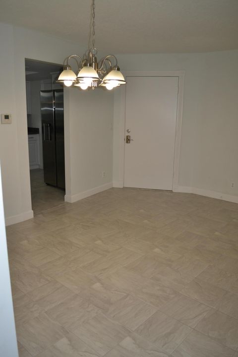 For Rent: $2,300 (2 beds, 2 baths, 1150 Square Feet)