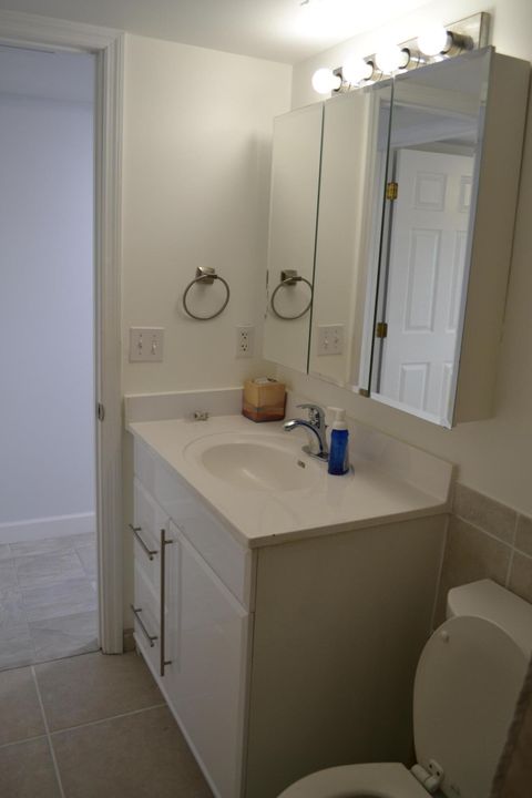 For Rent: $2,300 (2 beds, 2 baths, 1150 Square Feet)