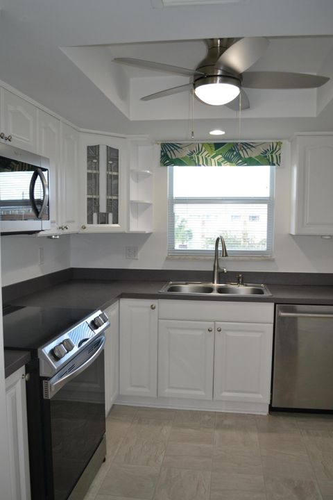 For Rent: $2,300 (2 beds, 2 baths, 1150 Square Feet)