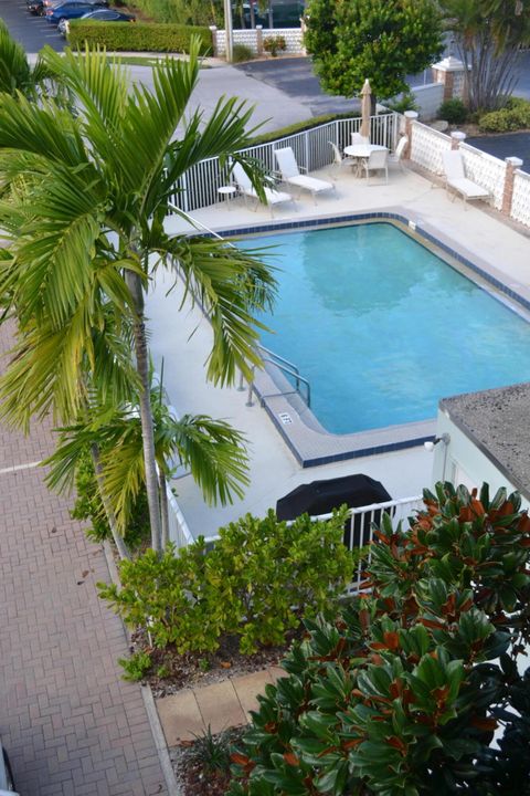 For Rent: $2,300 (2 beds, 2 baths, 1150 Square Feet)