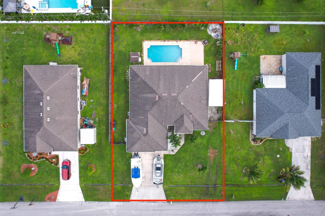 For Sale: $600,000 (4 beds, 3 baths, 2307 Square Feet)