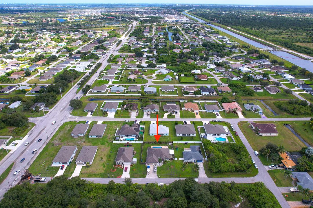 For Sale: $600,000 (4 beds, 3 baths, 2307 Square Feet)