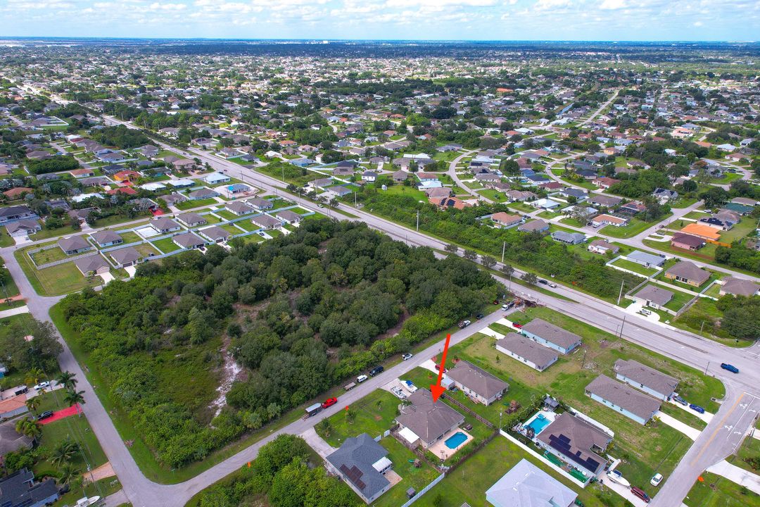 For Sale: $600,000 (4 beds, 3 baths, 2307 Square Feet)