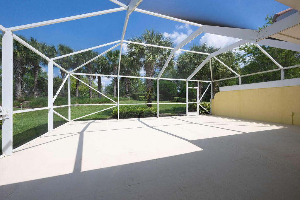 For Sale: $309,000 (2 beds, 2 baths, 1526 Square Feet)