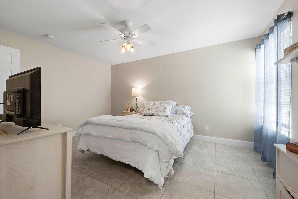 For Sale: $309,000 (2 beds, 2 baths, 1526 Square Feet)