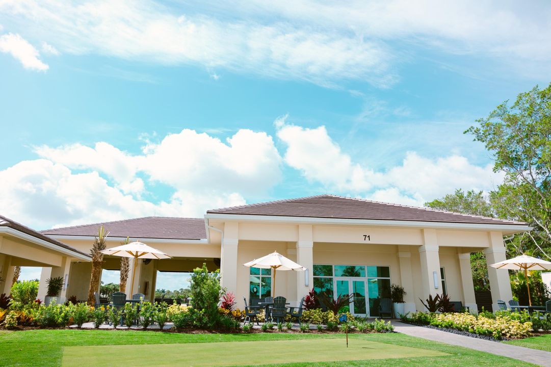 Под контрактом: $2,500,000 (4 спален, 3 ванн, 3614 Квадратных фут)