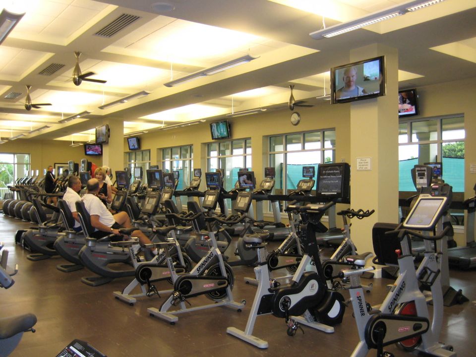 Под контрактом: $2,500,000 (4 спален, 3 ванн, 3614 Квадратных фут)