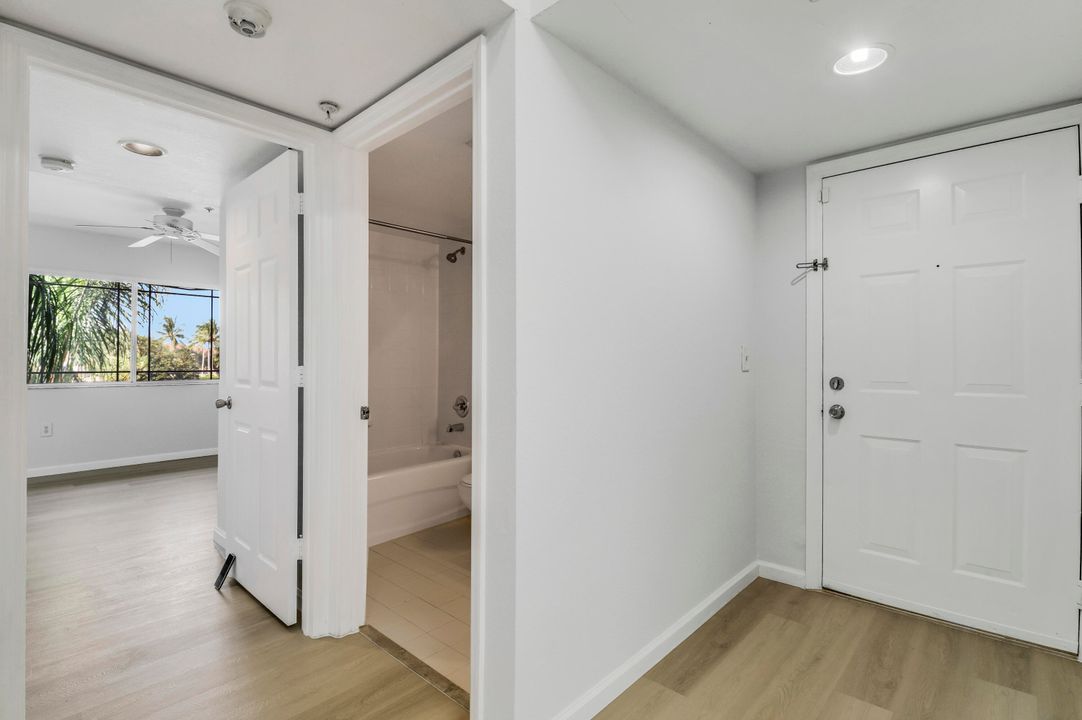 For Rent: $1,850 (2 beds, 2 baths, 1033 Square Feet)